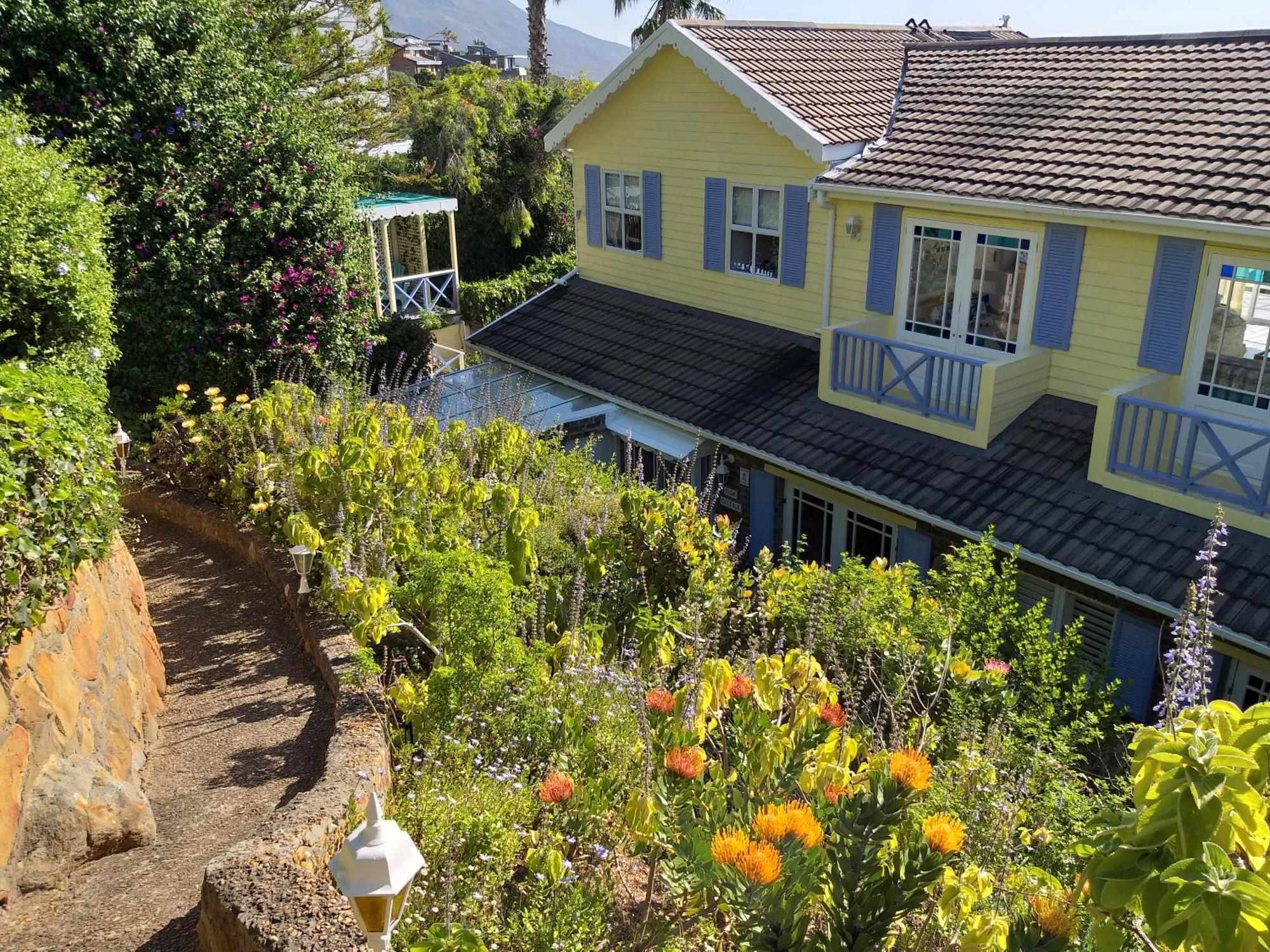 Cape Rose Cottage - Penthouse In Camps Bay Cape Town Exterior photo